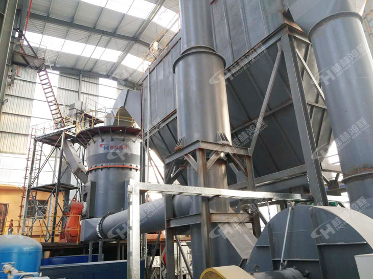 立式磨粉機(jī)，煅后瀝青焦，瀝青焦磨粉機(jī)，立式磨，立磨，磨粉機(jī)廠家，客戶現(xiàn)場(chǎng)